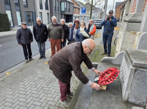 kransneerlegging, eerbetoon oud-strijders